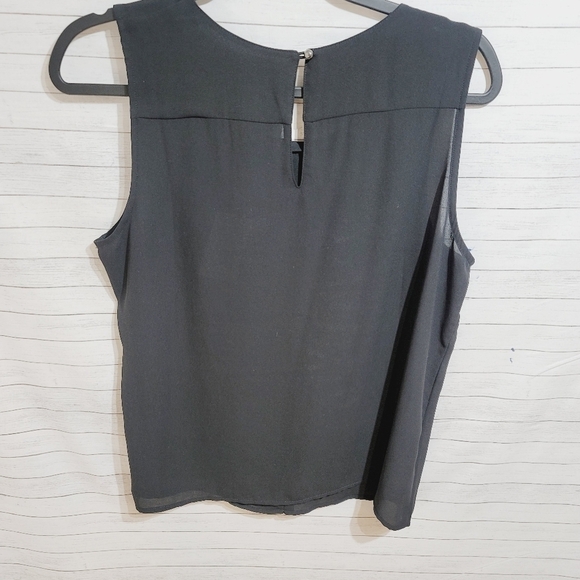 CHICO'S PLEASANT PLEATS SANDRA TANK IN BLACK, SZ 1 - Picture 7 of 9